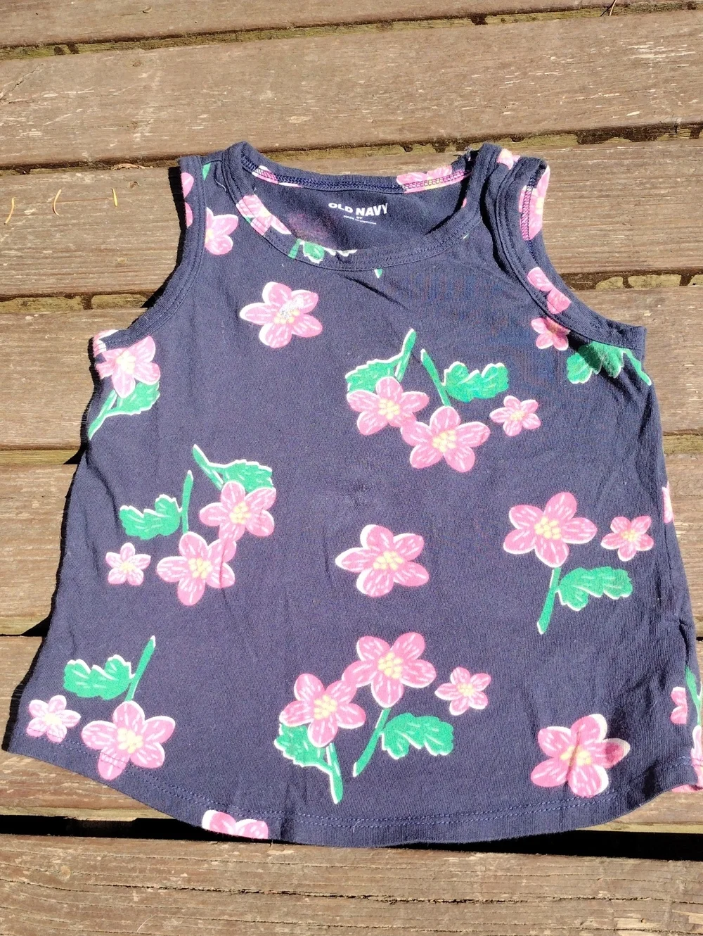 Old Navy,Set Of 3, Size5T,Girls' Pink & Navy Floral & Strawberry Tank Tops -